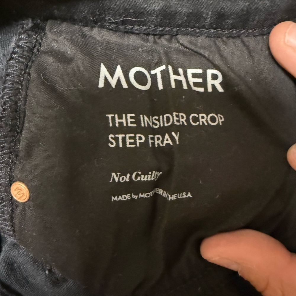 MOTHER The Insider Mid-Rise Crop Step Fray Jeans - Picture 5 of 9